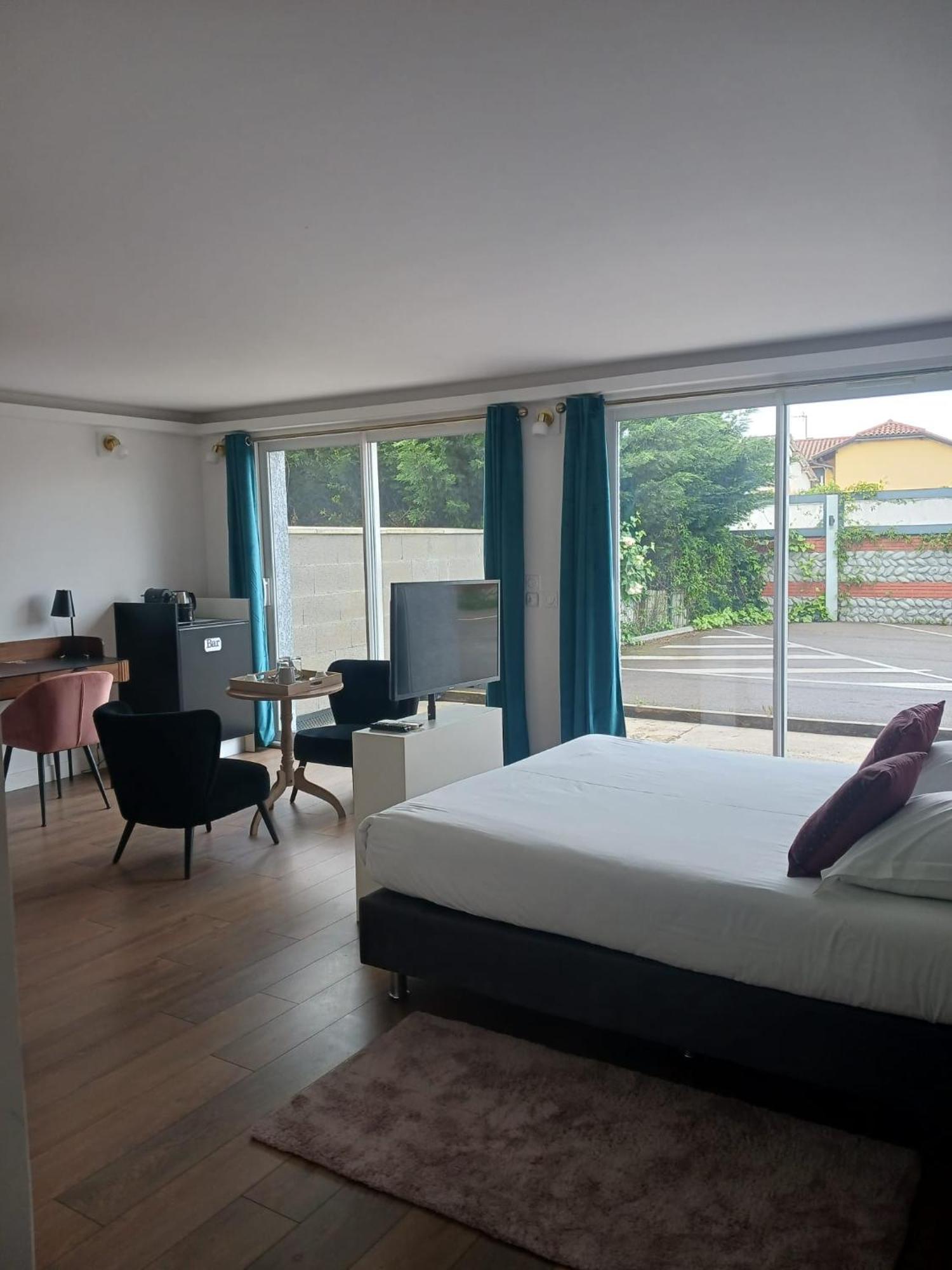 빌라-레-동브 Touraco B&B 외부 사진